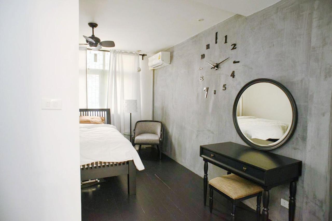 Inner Old Town 196 Chic Guesthouse - Self Check In Bangkok Kültér fotó